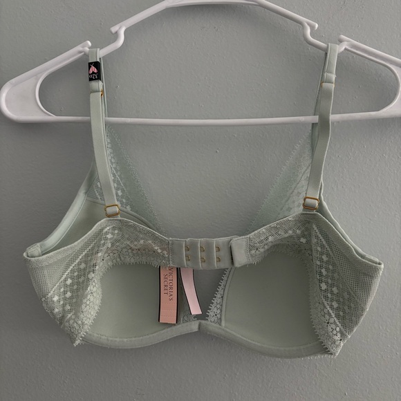NWT Victoria’s Secret Seafoam Green Bra - Picture 3 of 5